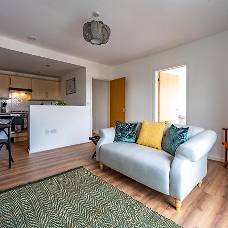 Апартаменты Swift Host Golden Triangle 2 Bed With Parking Норвич Экстерьер фото