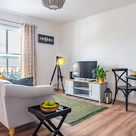 Апартаменты Swift Host Golden Triangle 2 Bed With Parking Норвич Экстерьер фото