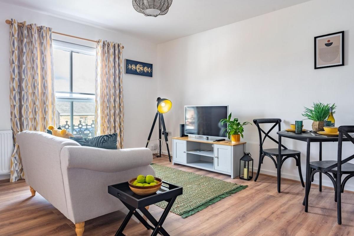 Апартаменты Swift Host Golden Triangle 2 Bed With Parking Норвич Экстерьер фото
