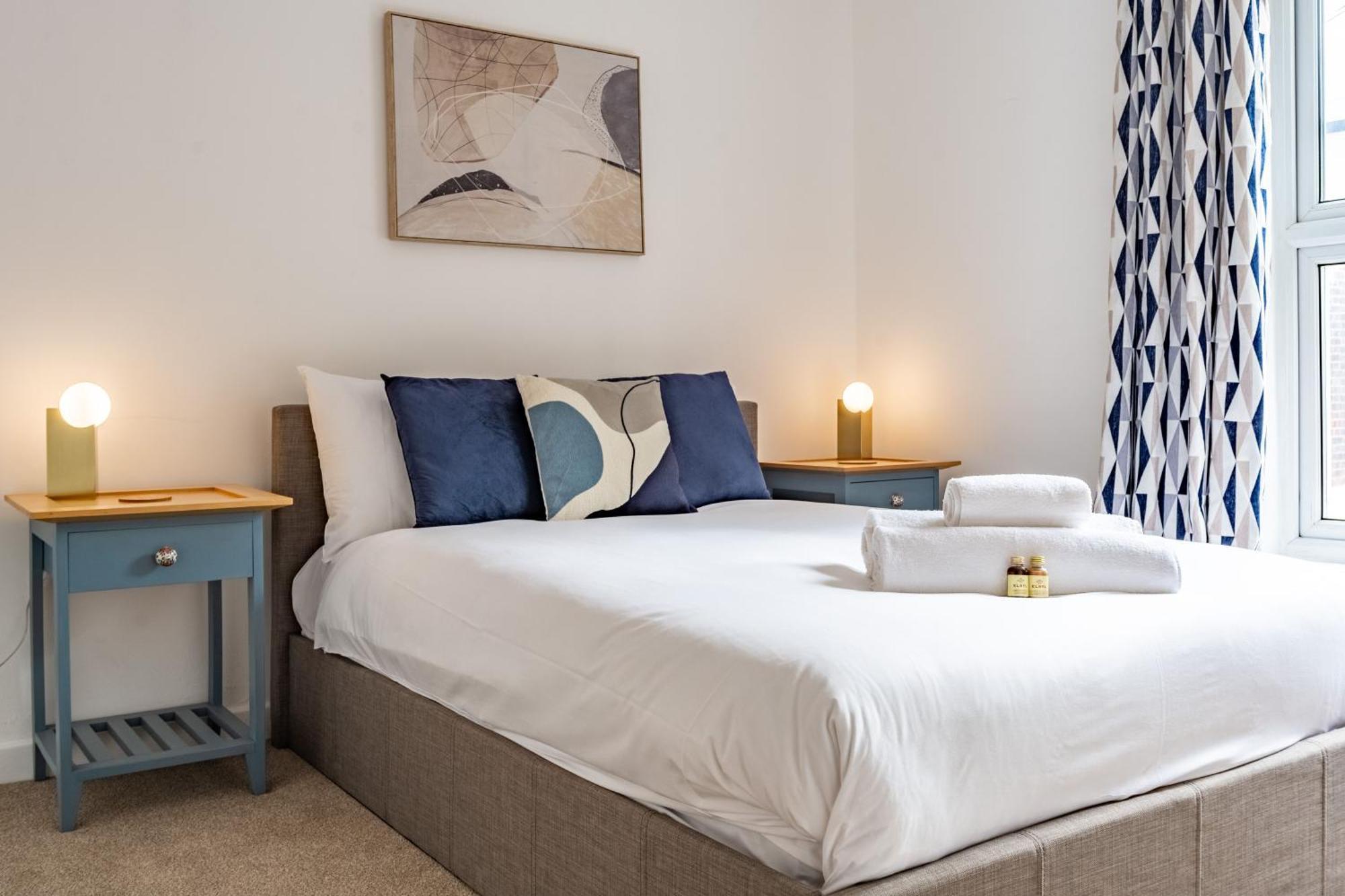 Апартаменты Swift Host Golden Triangle 2 Bed With Parking Норвич Экстерьер фото